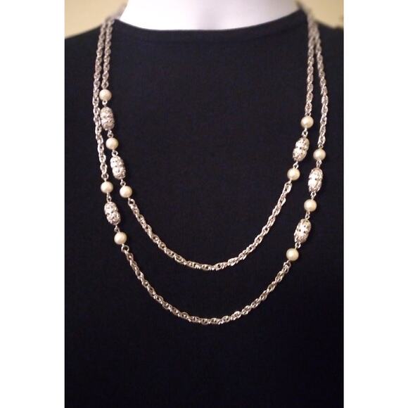 Sarah Coventry Silvertone Necklace Intermittent Faux Pearl And Filigree Beads - Picture 3 of 8